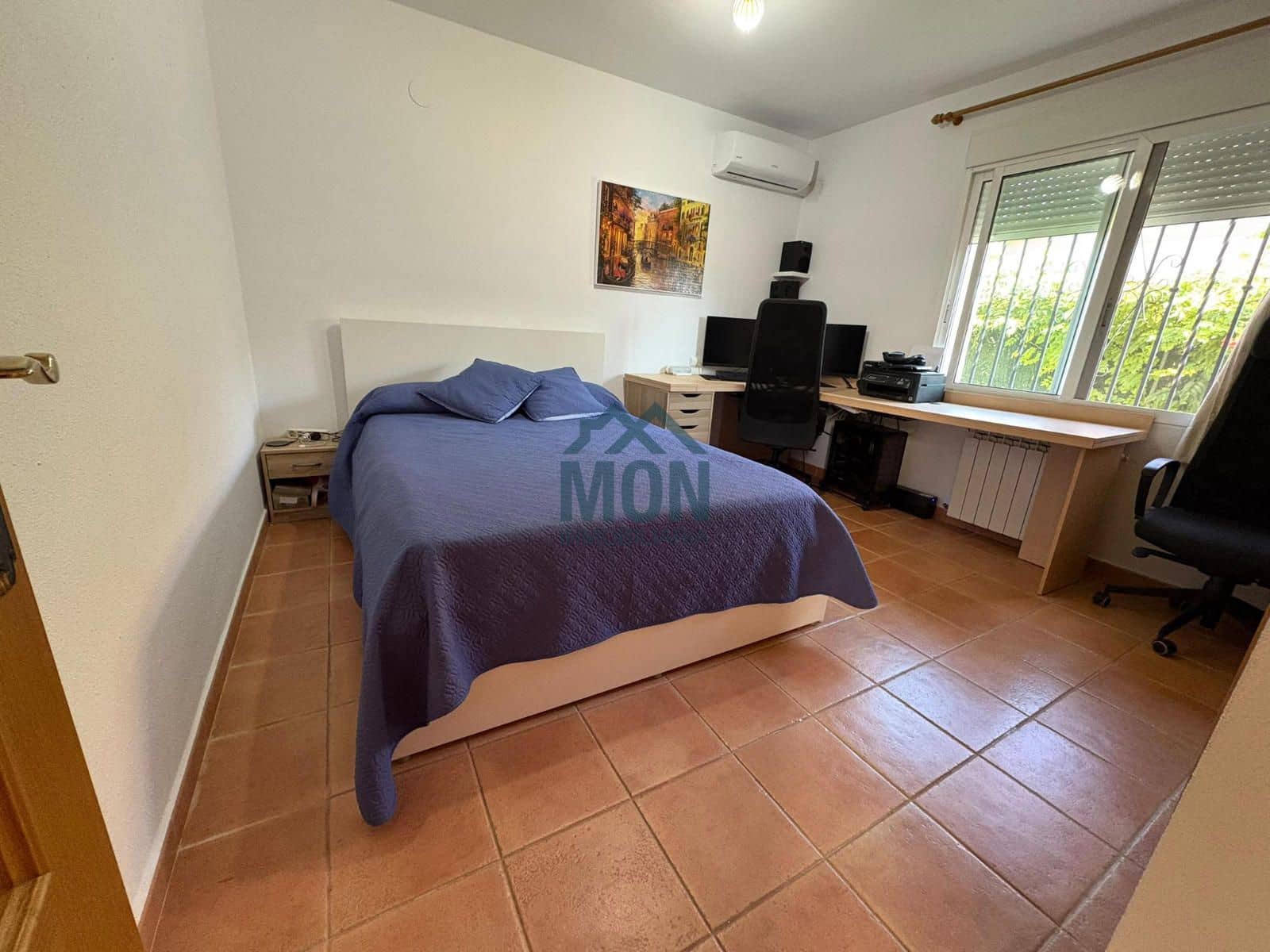 Chalet de 3 habitaciones en Chiva en venta con piscina garaje - 410.000 € (Ref: 10175918)