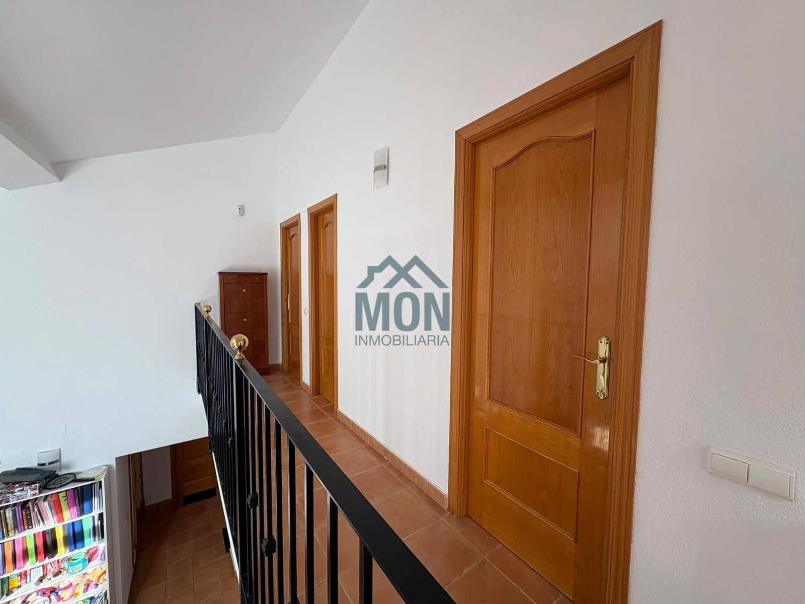 Chalet de 3 habitaciones en Chiva en venta con piscina garaje - 410.000 € (Ref: 10175918)