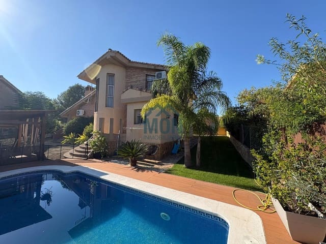 3 quarto Moradia para venda em Chiva com piscina garagem - 410 000 € (Ref: 10175918)
