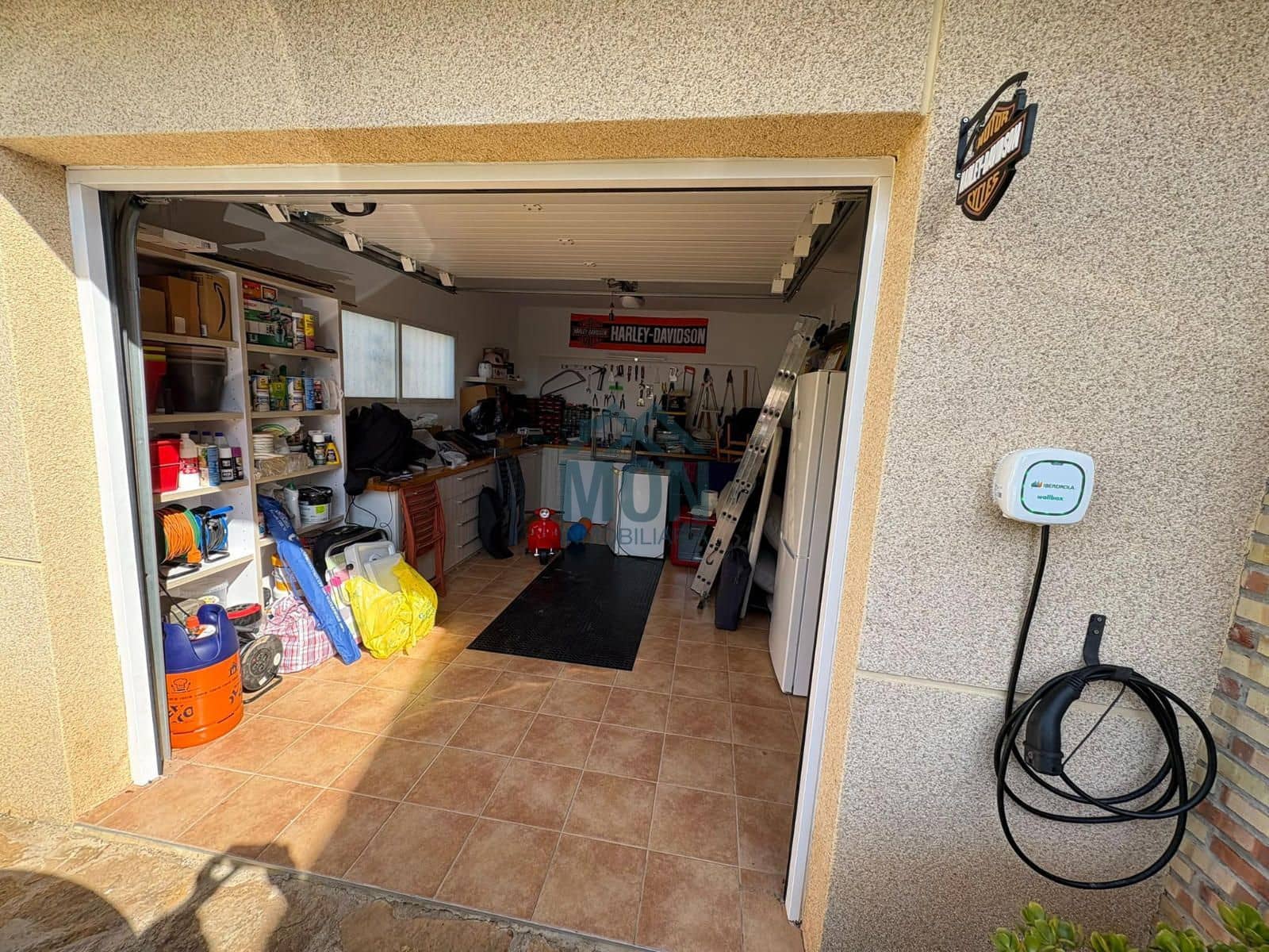 Chalet de 3 habitaciones en Chiva en venta con piscina garaje - 410.000 € (Ref: 10175918)
