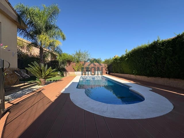 3 quarto Moradia para venda em Chiva com piscina garagem - 410 000 € (Ref: 10175918)