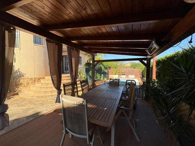 3 quarto Moradia para venda em Chiva com piscina garagem - 410 000 € (Ref: 10175918)