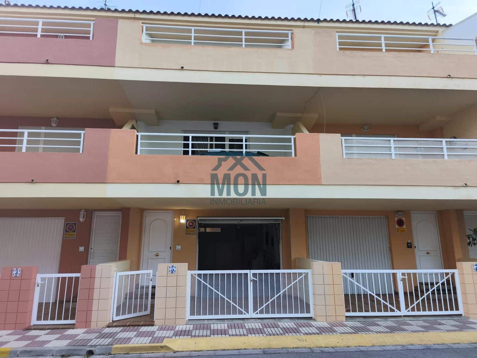 3 Zimmer Haus zu verkaufen in Tavernes de la Valldigna mit Pool Garage - 285.000 € (Ref: 10177663)
