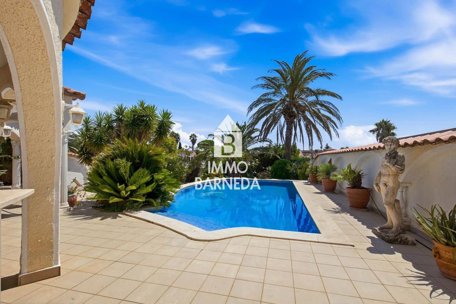 3 camera da letto Villa in vendita in Empuriabrava con piscina garage - 1.060.000 € (Rif: 10008083)