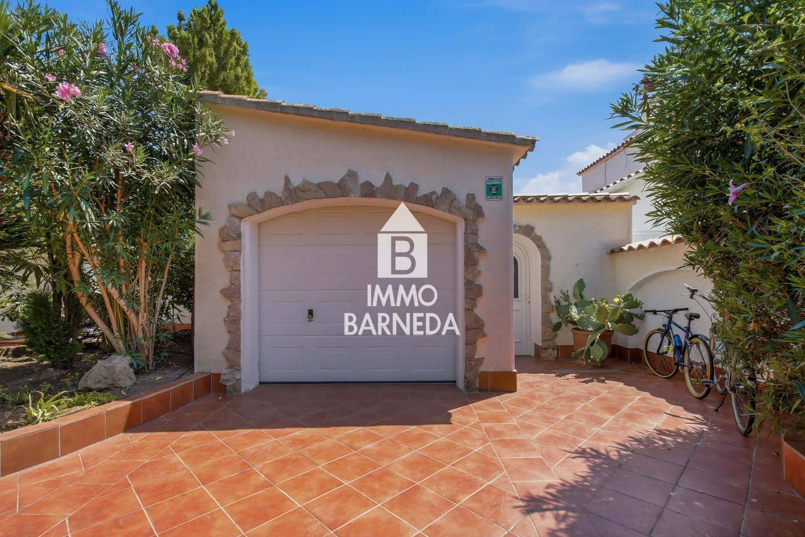 3 camera da letto Villa in vendita in Empuriabrava con piscina garage - 1.060.000 € (Rif: 10008083)