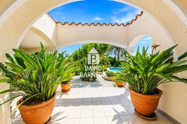 3 camera da letto Villa in vendita in Empuriabrava, Castelló d'Empúries con piscina garage - 1.060.000 € (Rif: 10008083)