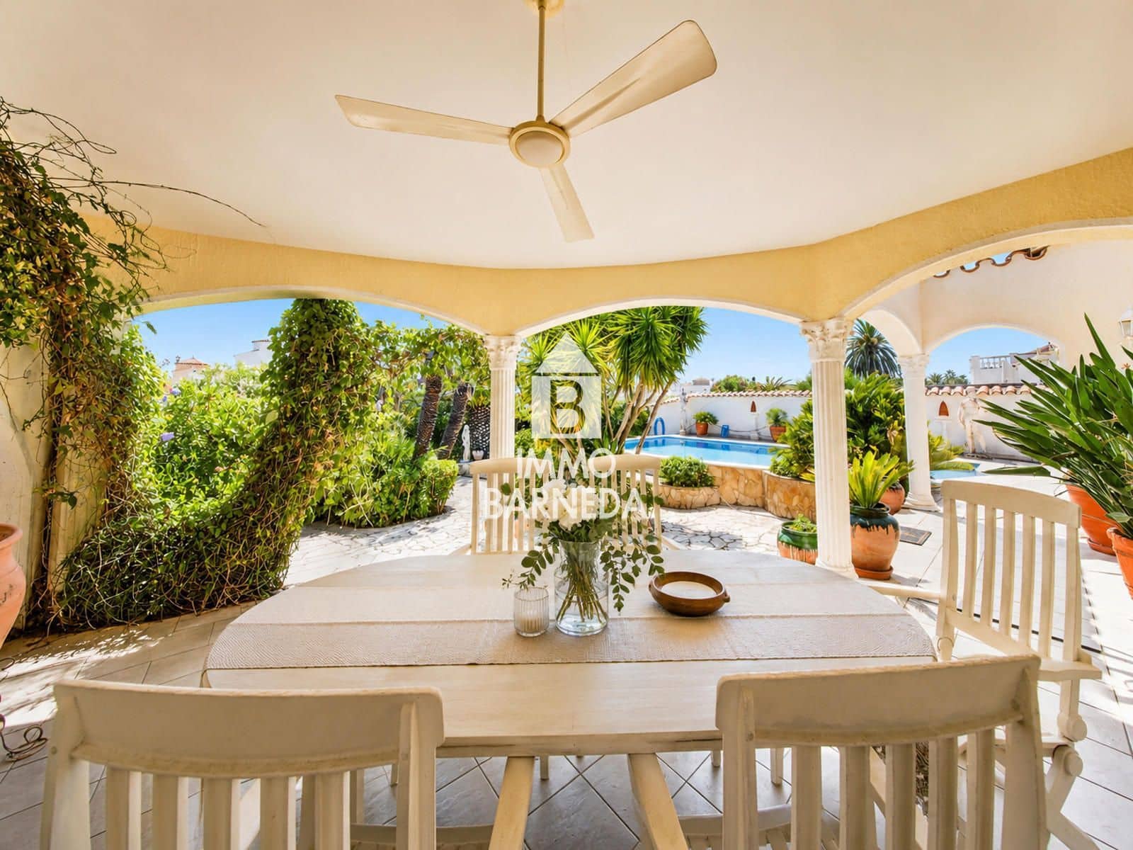 3 camera da letto Villa in vendita in Empuriabrava con piscina garage - 1.060.000 € (Rif: 10008083)