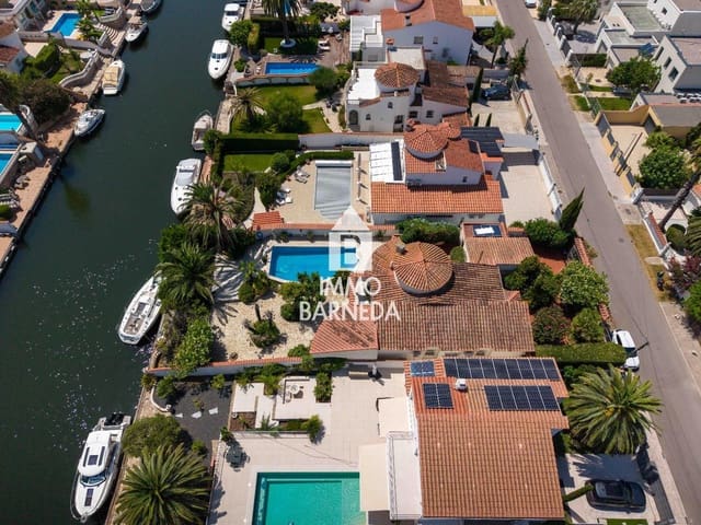 3 camera da letto Villa in vendita in Empuriabrava, Castelló d'Empúries con piscina garage - 1.060.000 € (Rif: 10008083)