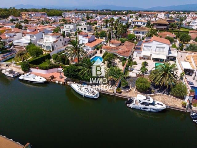 3 camera da letto Villa in vendita in Empuriabrava, Castelló d'Empúries con piscina garage - 1.060.000 € (Rif: 10008083)