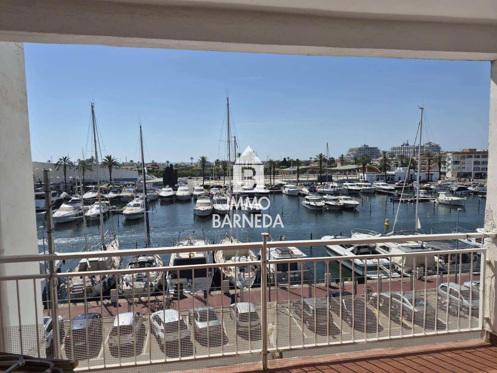 Apartamento para venda em Empuriabrava - 135 000 € (Ref: 10022947)