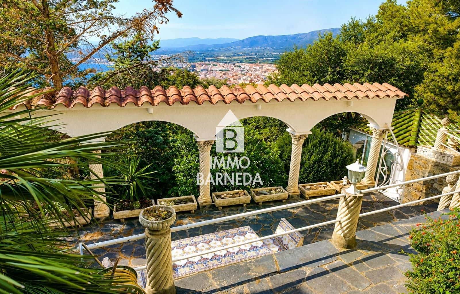 Chalet de 2 habitaciones en Roses en venta con garaje - 545.000 € (Ref: 10022948)