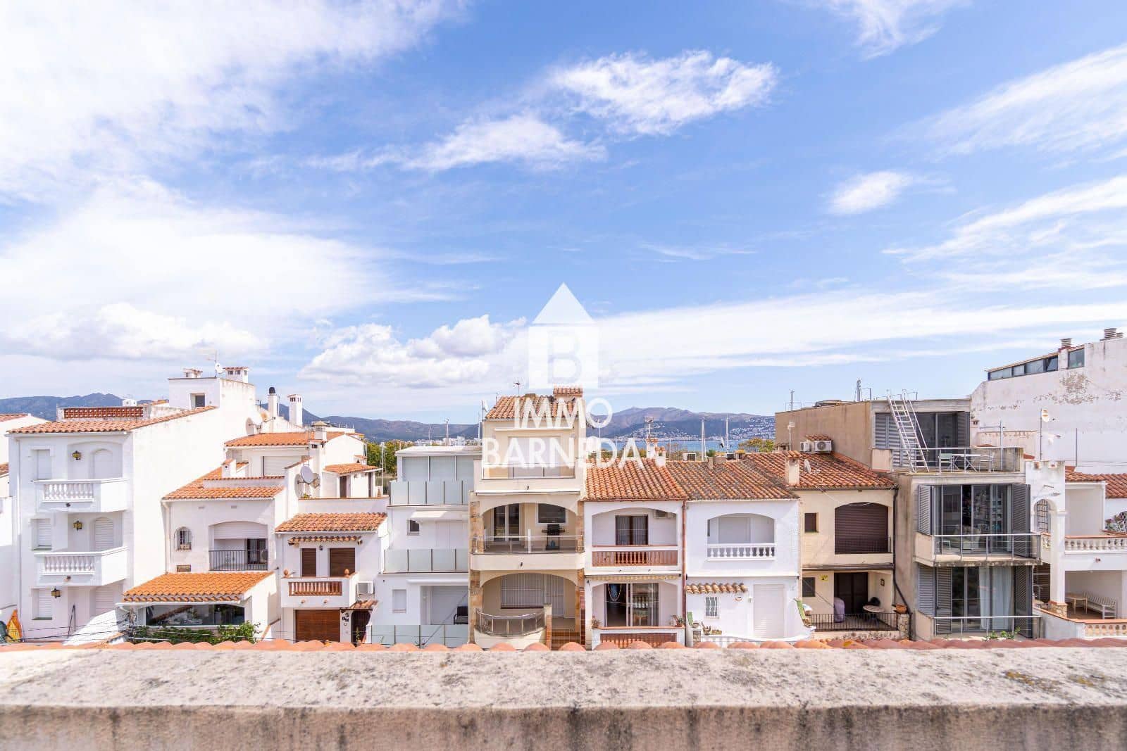 2 bedroom Flat for sale in Empuriabrava with garage - € 265,000 (Ref: 10034396)
