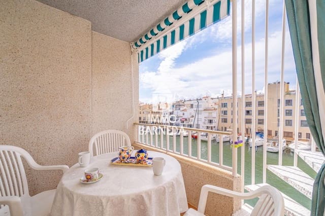 2 bedroom Flat for sale in Empuriabrava, Castelló d'Empúries with garage - € 265,000 (Ref: 10034396)