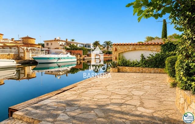 3 quarto Moradia para venda em Empuriabrava, Castelló d'Empúries com garagem - 795 000 € (Ref: 10037639)