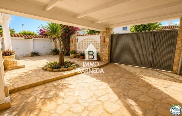 3 quarto Moradia para venda em Empuriabrava, Castelló d'Empúries com garagem - 795 000 € (Ref: 10037639)