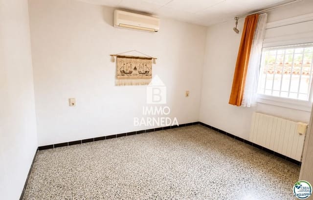 3 quarto Moradia para venda em Empuriabrava, Castelló d'Empúries com garagem - 795 000 € (Ref: 10037639)