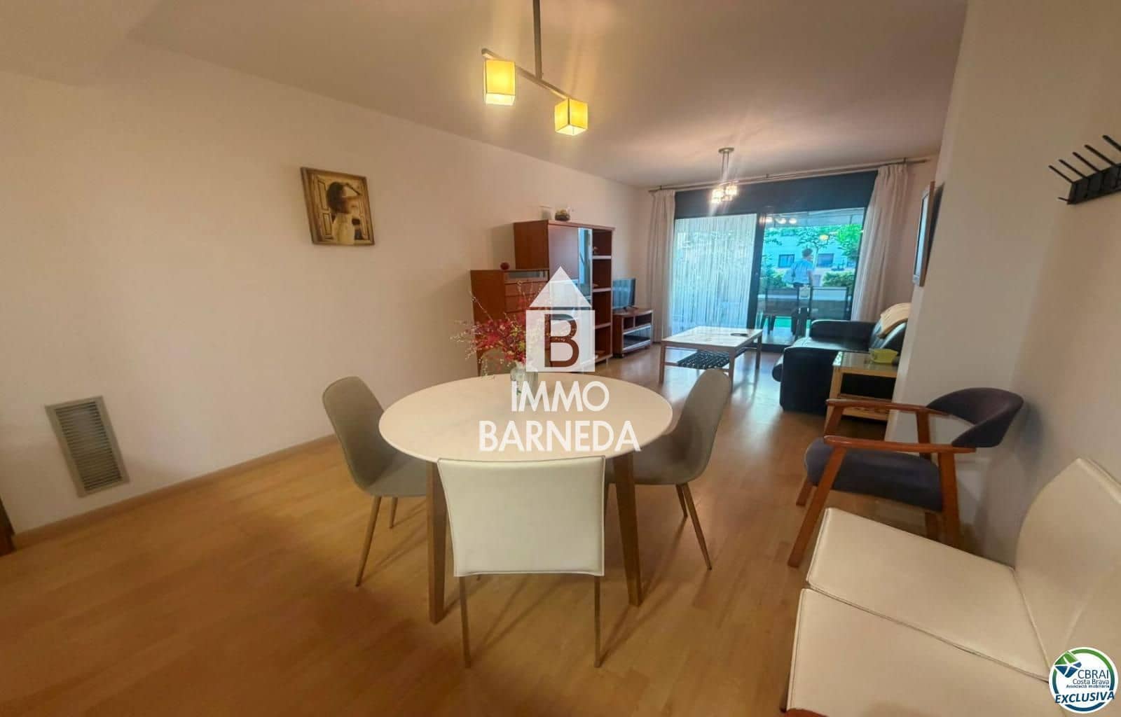 2 bedroom Flat for sale in Roses with pool garage - € 475,000 (Ref: 10037640)