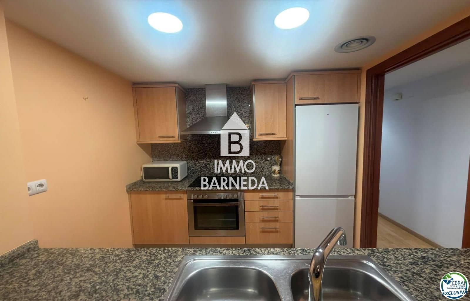 2 bedroom Flat for sale in Roses with pool garage - € 475,000 (Ref: 10037640)