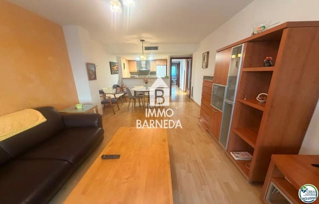 2 bedroom Flat for sale in Roses with pool garage - € 475,000 (Ref: 10037640)