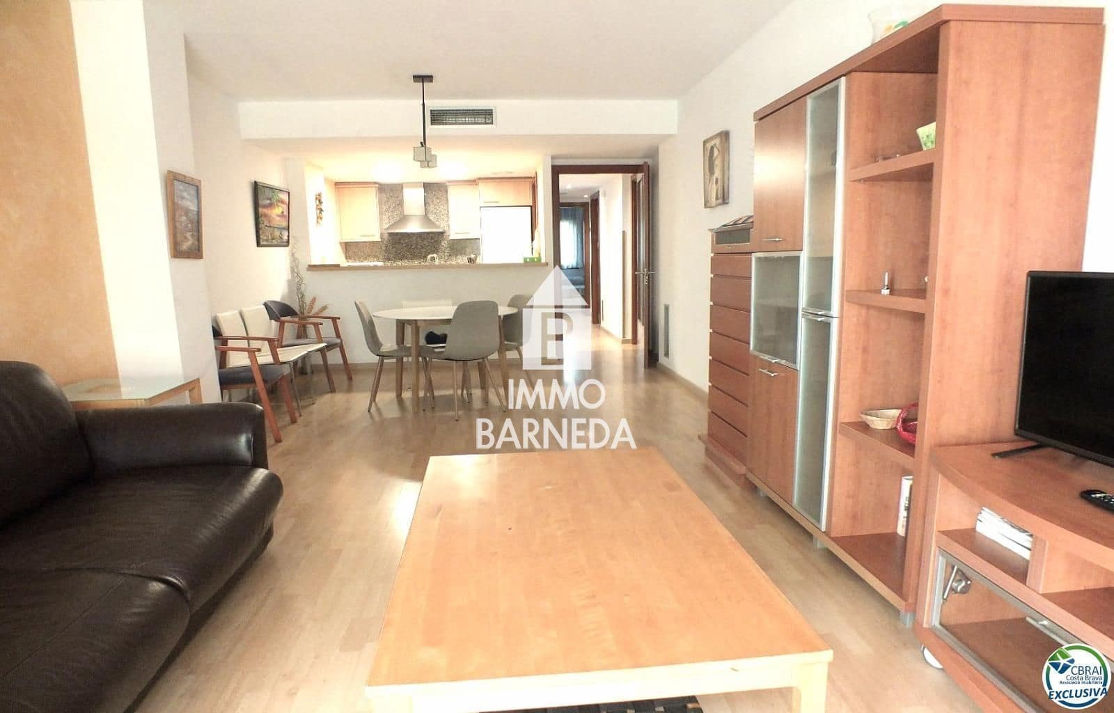 2 bedroom Flat for sale in Roses with pool garage - € 475,000 (Ref: 10037640)