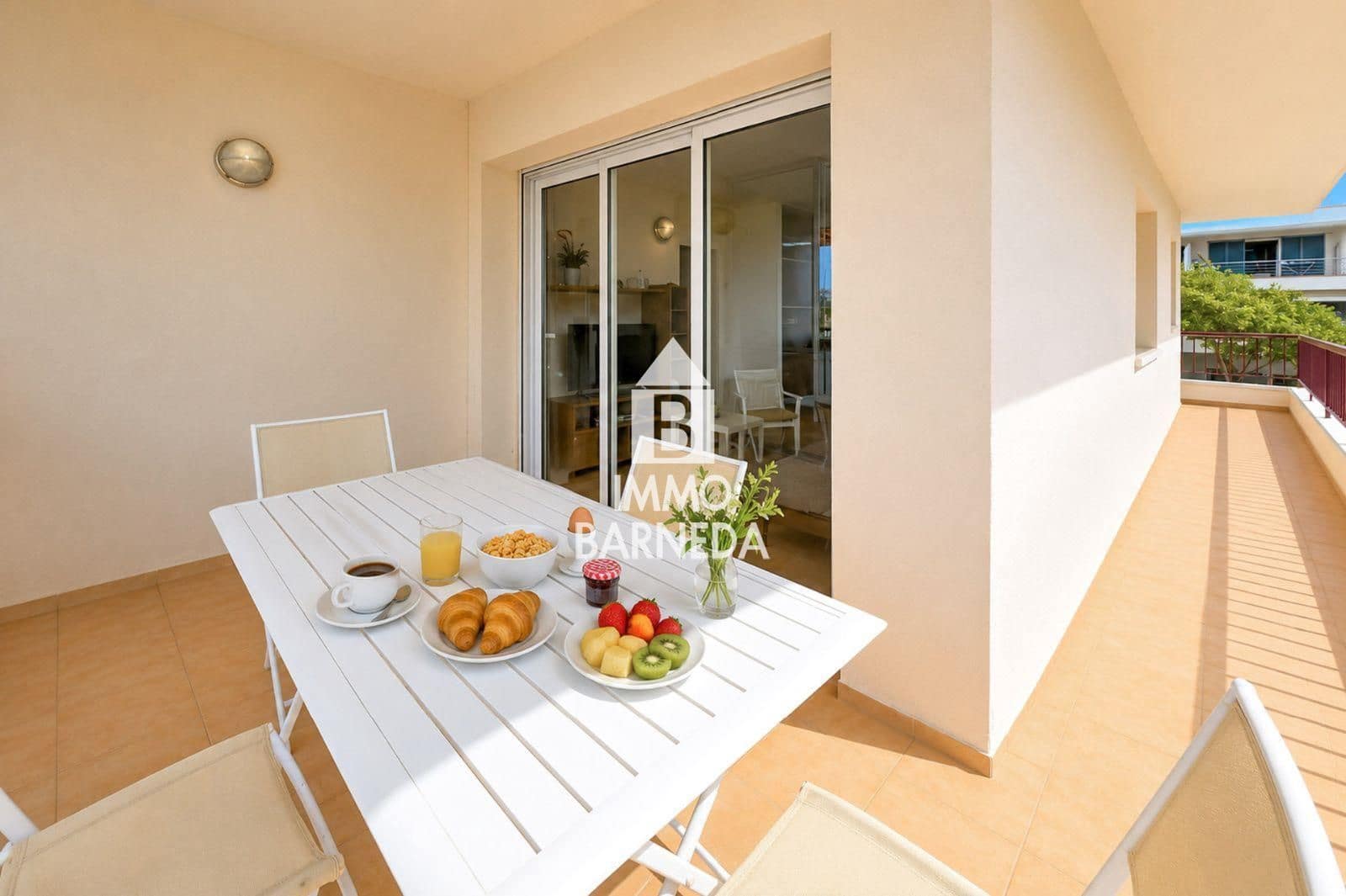 2 bedroom Flat for sale in Santa Margarida with garage - € 270,000 (Ref: 10044095)