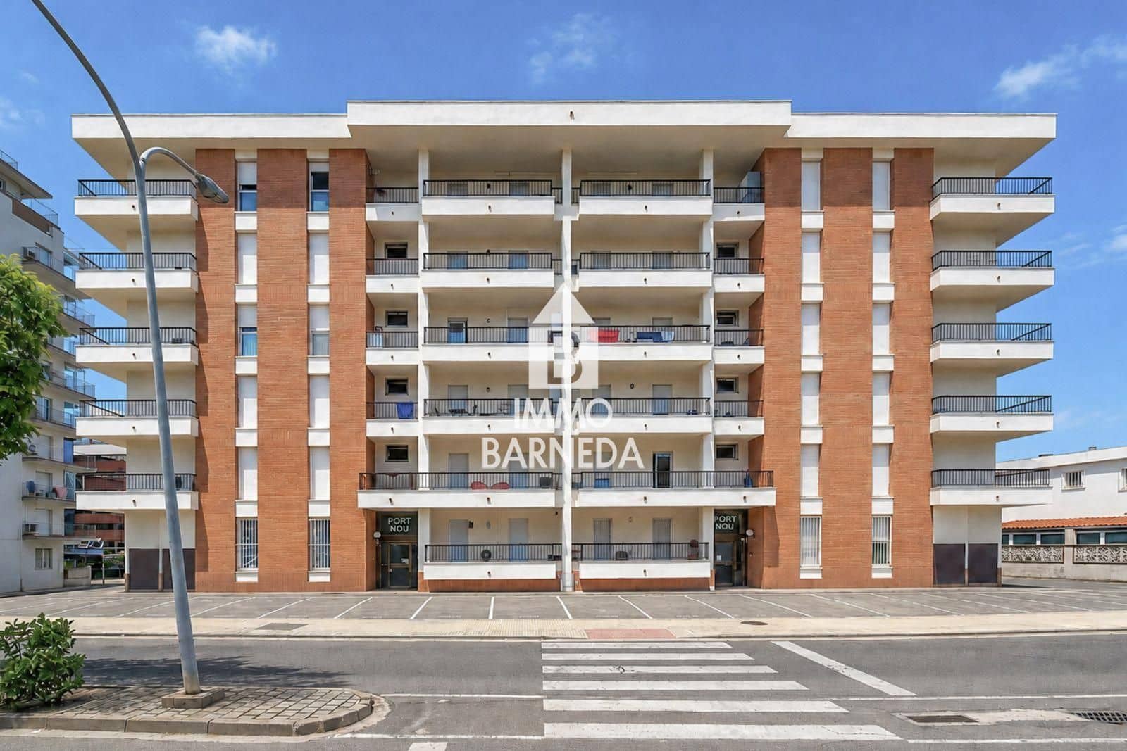 2 bedroom Flat for sale in Santa Margarida with garage - € 270,000 (Ref: 10044095)