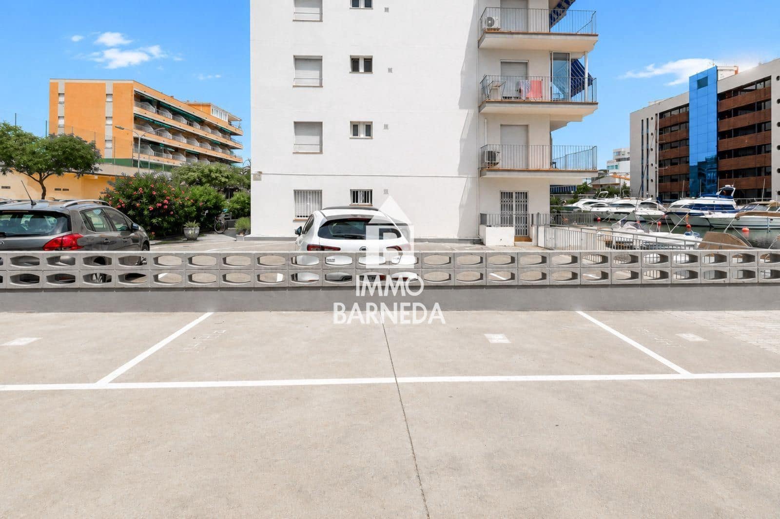 2 bedroom Flat for sale in Santa Margarida with garage - € 270,000 (Ref: 10044095)