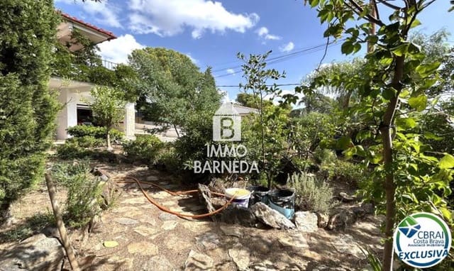 6 chambre Villa/Maison à vendre à Grifeu, Llançà avec garage - 690 000 € (Ref: 10044096)
