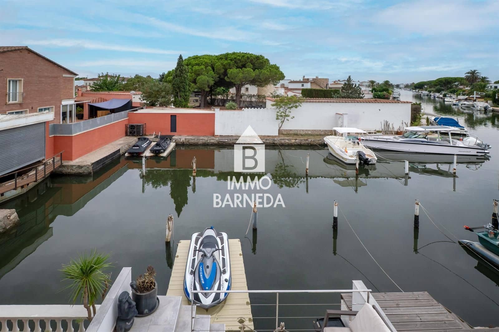Chalet de 3 habitaciones en Empuriabrava en venta con piscina garaje - 449.000 € (Ref: 10062862)