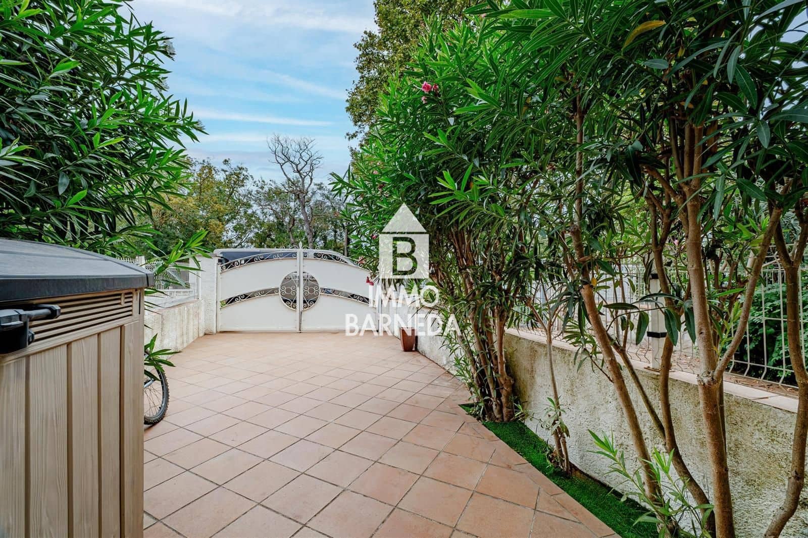 Chalet de 3 habitaciones en Empuriabrava en venta con piscina garaje - 449.000 € (Ref: 10062862)