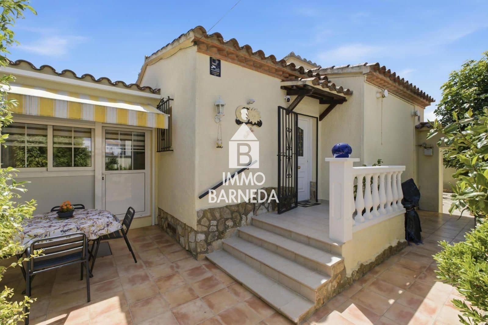Chalet de 2 habitaciones en Empuriabrava en venta con garaje - 307.000 € (Ref: 10070254)