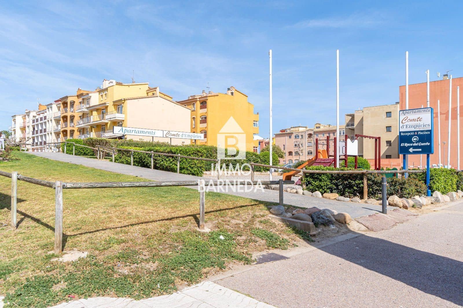 2 sovrum Lägenhet till salu i Empuriabrava med pool - 195 000 € (Ref: 10082203)