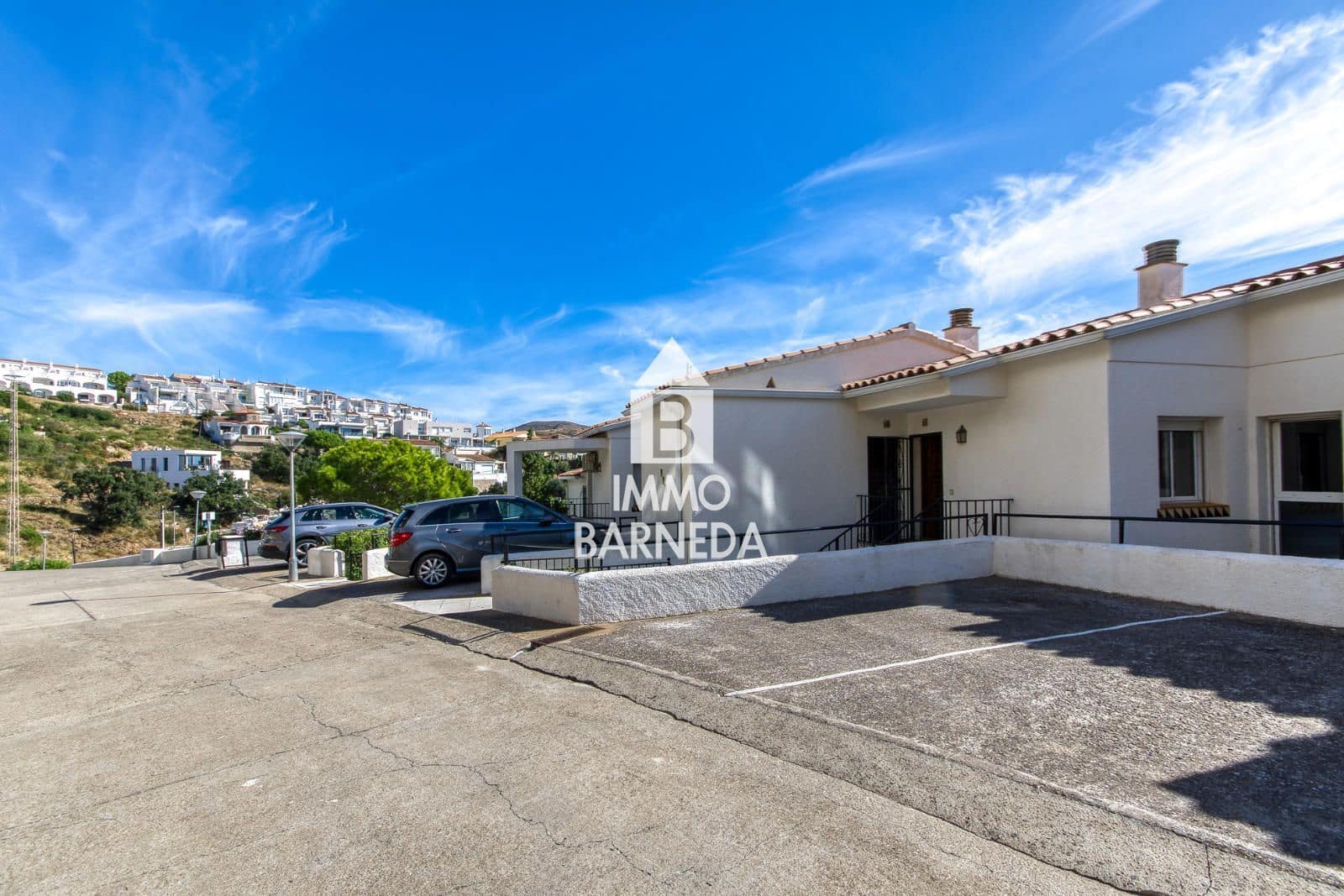2 slaapkamer Flat te koop in Roses - € 319.000 (Ref: 10095031)