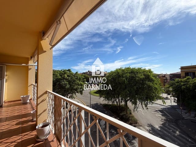 3 slaapkamer Flat te koop in Roses - € 375.000 (Ref: 10095709)