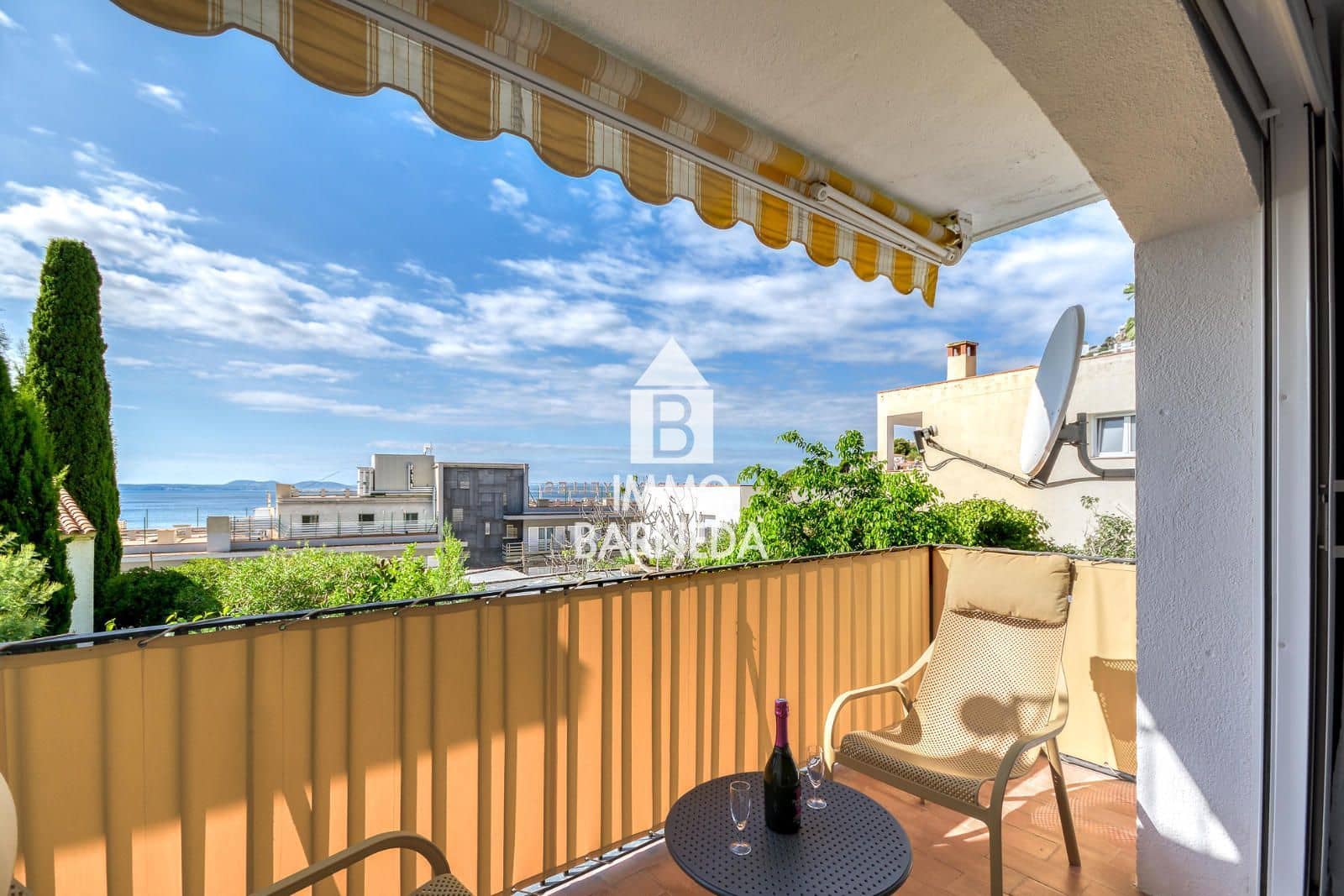 Piso de 2 habitaciones en Roses en venta con garaje - 299.000 € (Ref: 10095811)