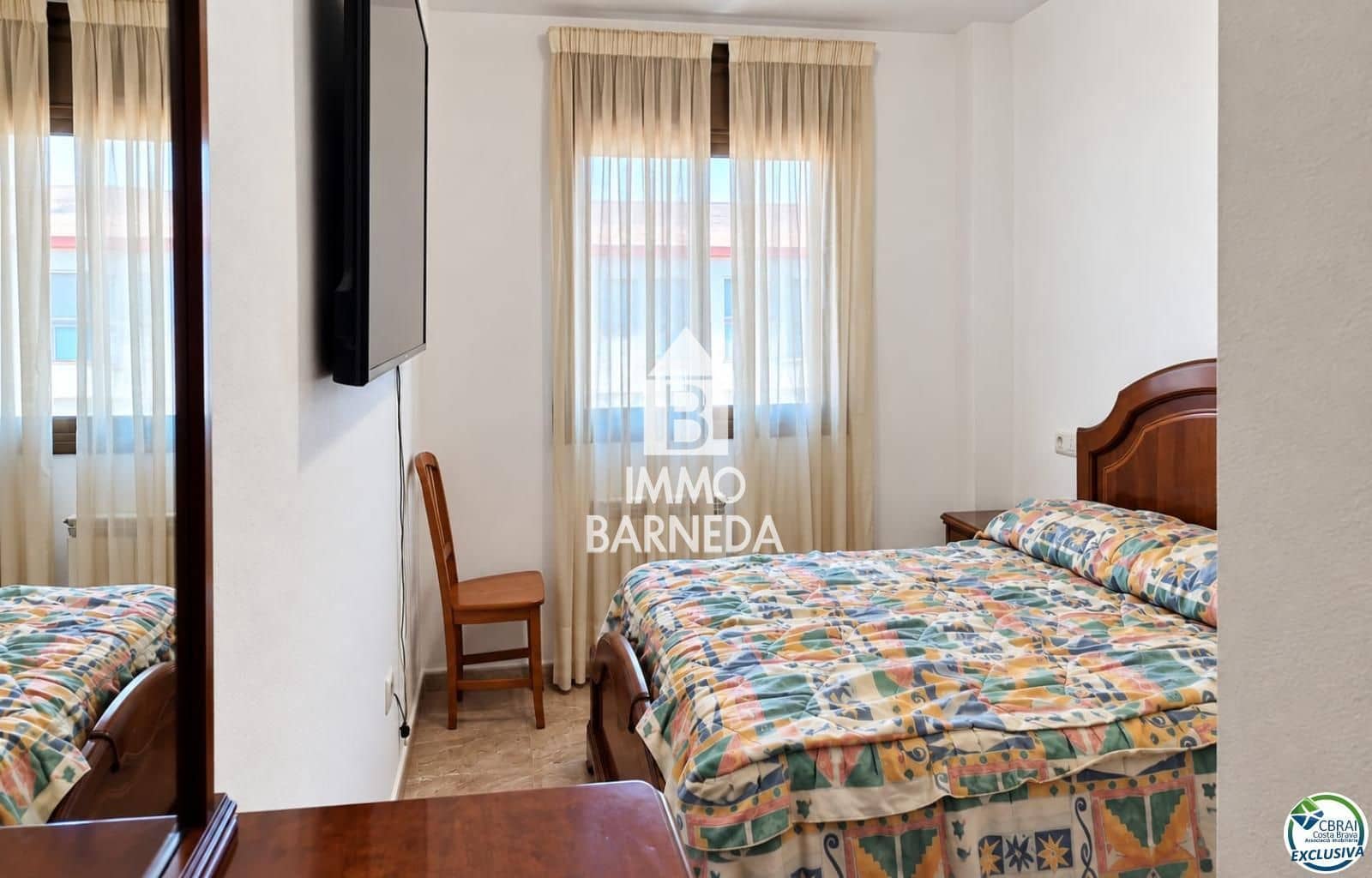 Piso de 3 habitaciones en Roses en venta con piscina garaje - 340.000 € (Ref: 10101165)
