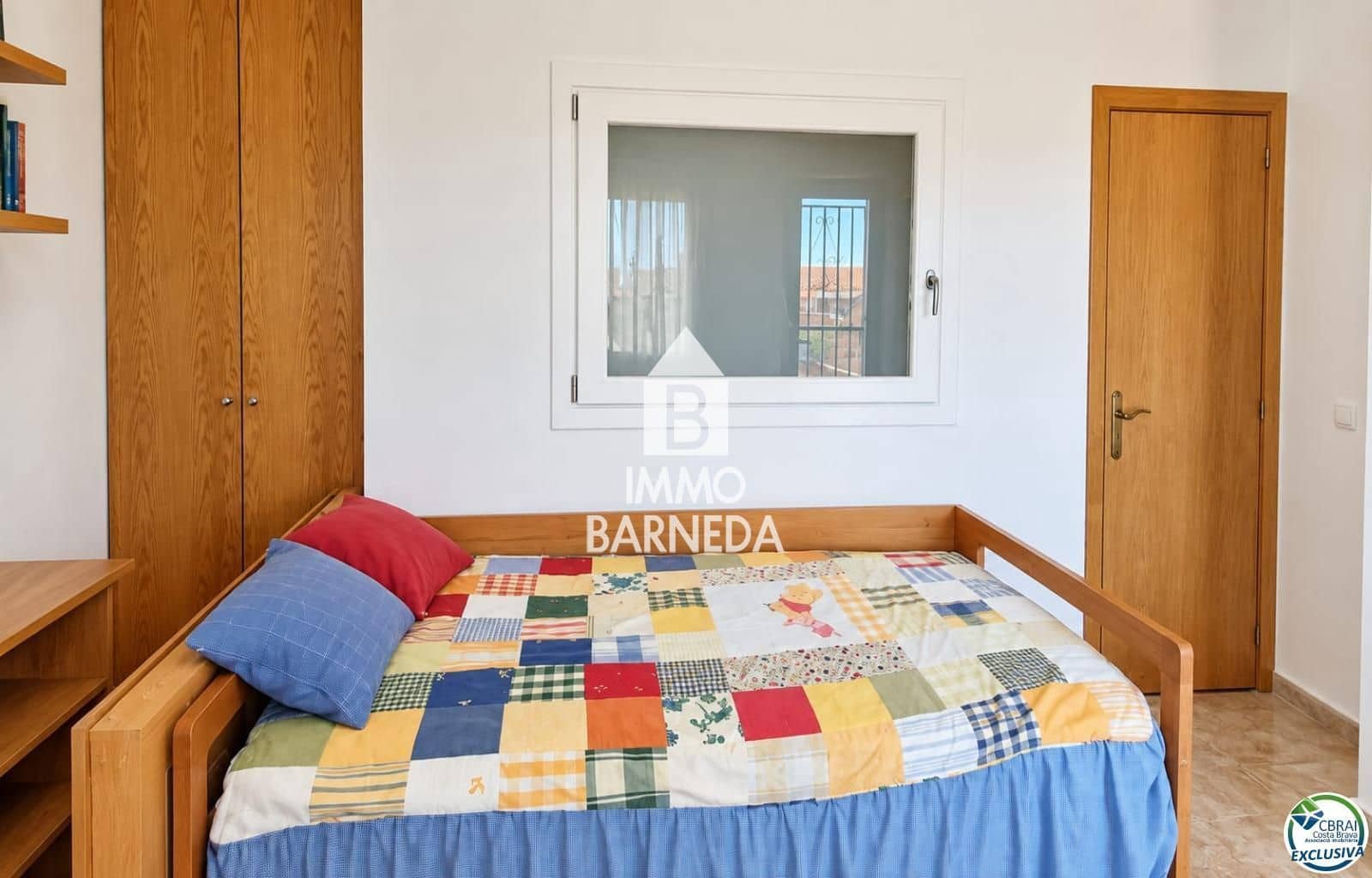 Piso de 3 habitaciones en Roses en venta con piscina garaje - 340.000 € (Ref: 10101165)