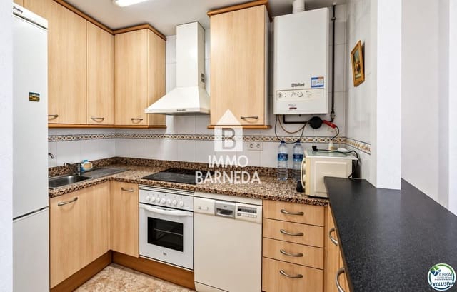Piso de 3 habitaciones en Roses en venta con piscina garaje - 340.000 € (Ref: 10101165)