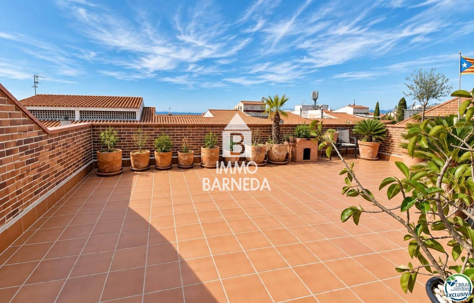 Piso de 3 habitaciones en Roses en venta con piscina garaje - 340.000 € (Ref: 10101165)