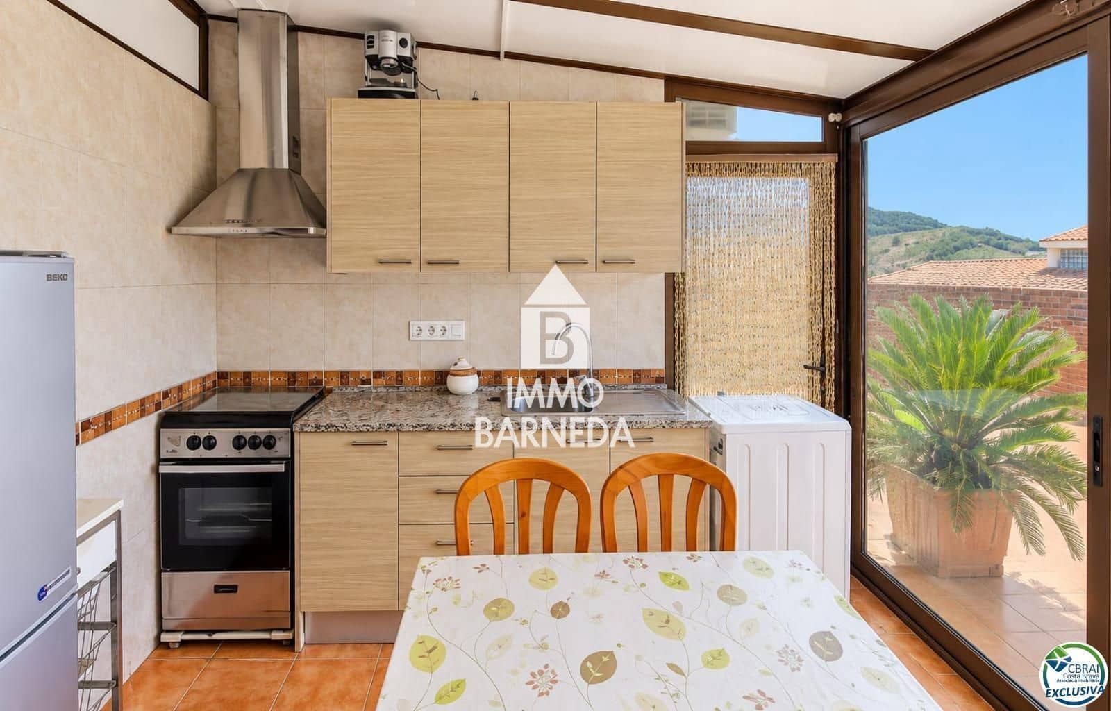 Piso de 3 habitaciones en Roses en venta con piscina garaje - 340.000 € (Ref: 10101165)