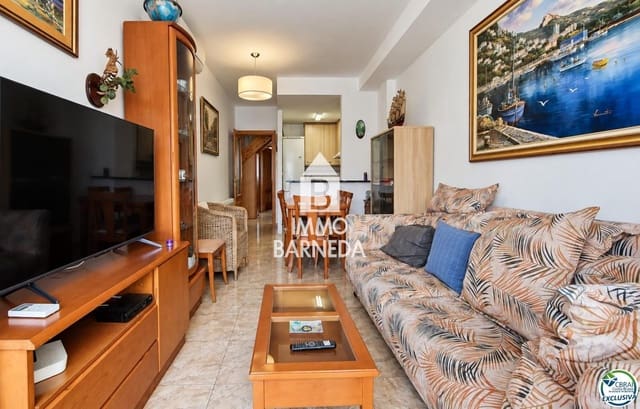 Piso de 3 habitaciones en Roses en venta con piscina garaje - 340.000 € (Ref: 10101165)