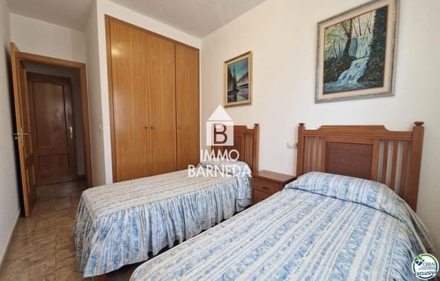Piso de 3 habitaciones en Roses en venta con piscina garaje - 340.000 € (Ref: 10101165)