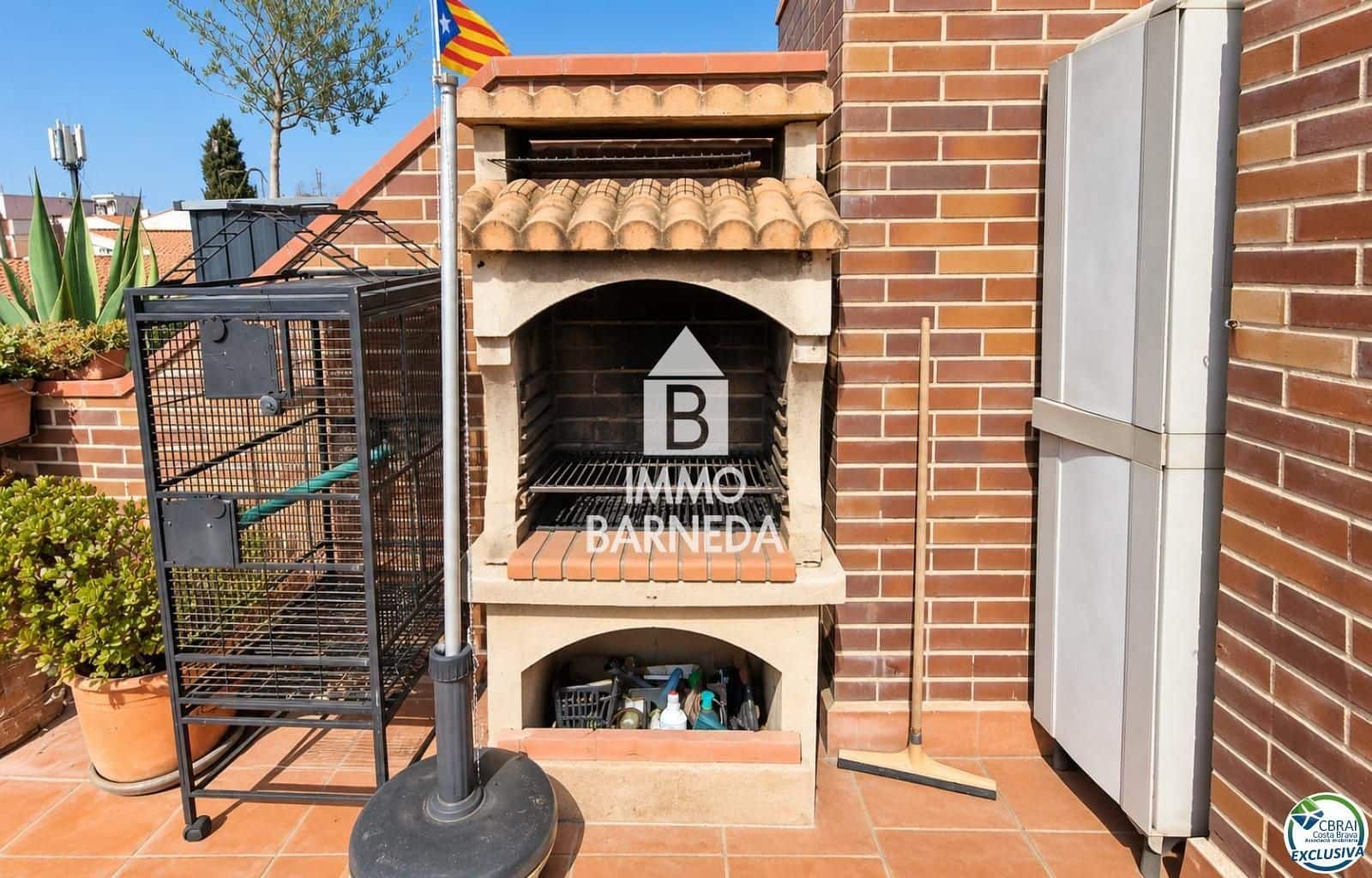 Piso de 3 habitaciones en Roses en venta con piscina garaje - 340.000 € (Ref: 10101165)