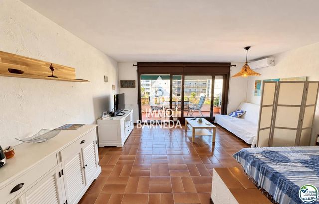 Flat te koop in Santa Margarida, Roses - € 185.000 (Ref: 10104303)