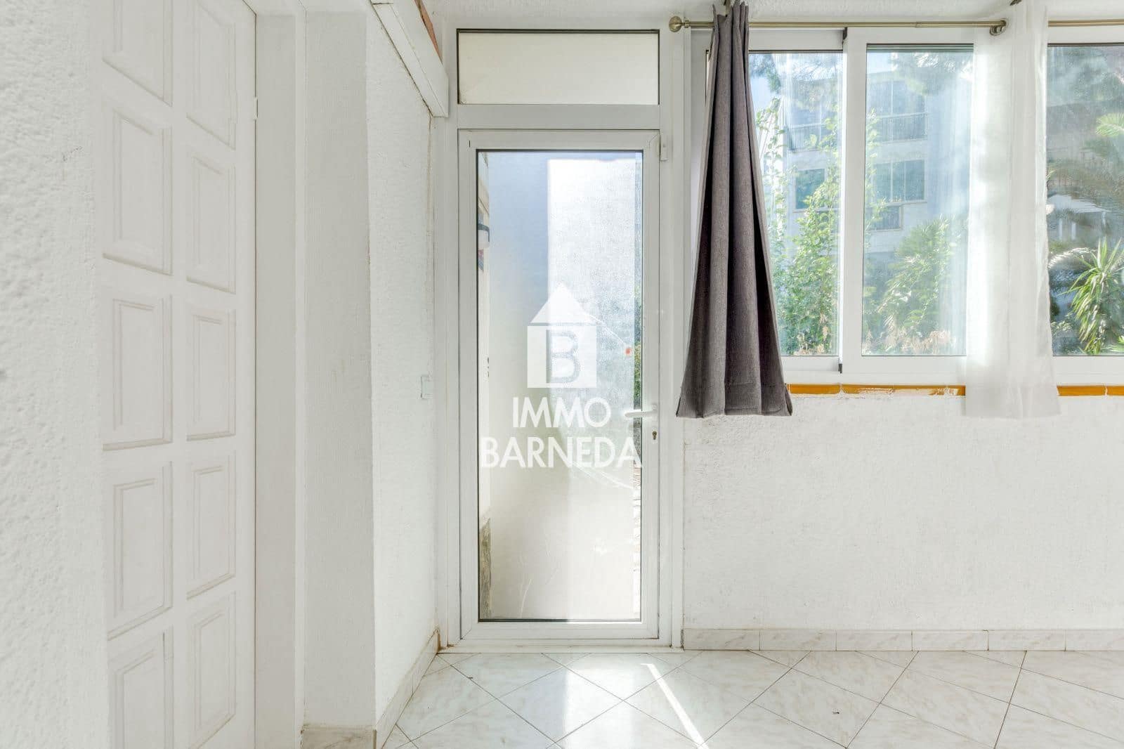 1 chambre Appartement à vendre à Roses avec piscine garage - 139 500 € (Ref: 10132114)