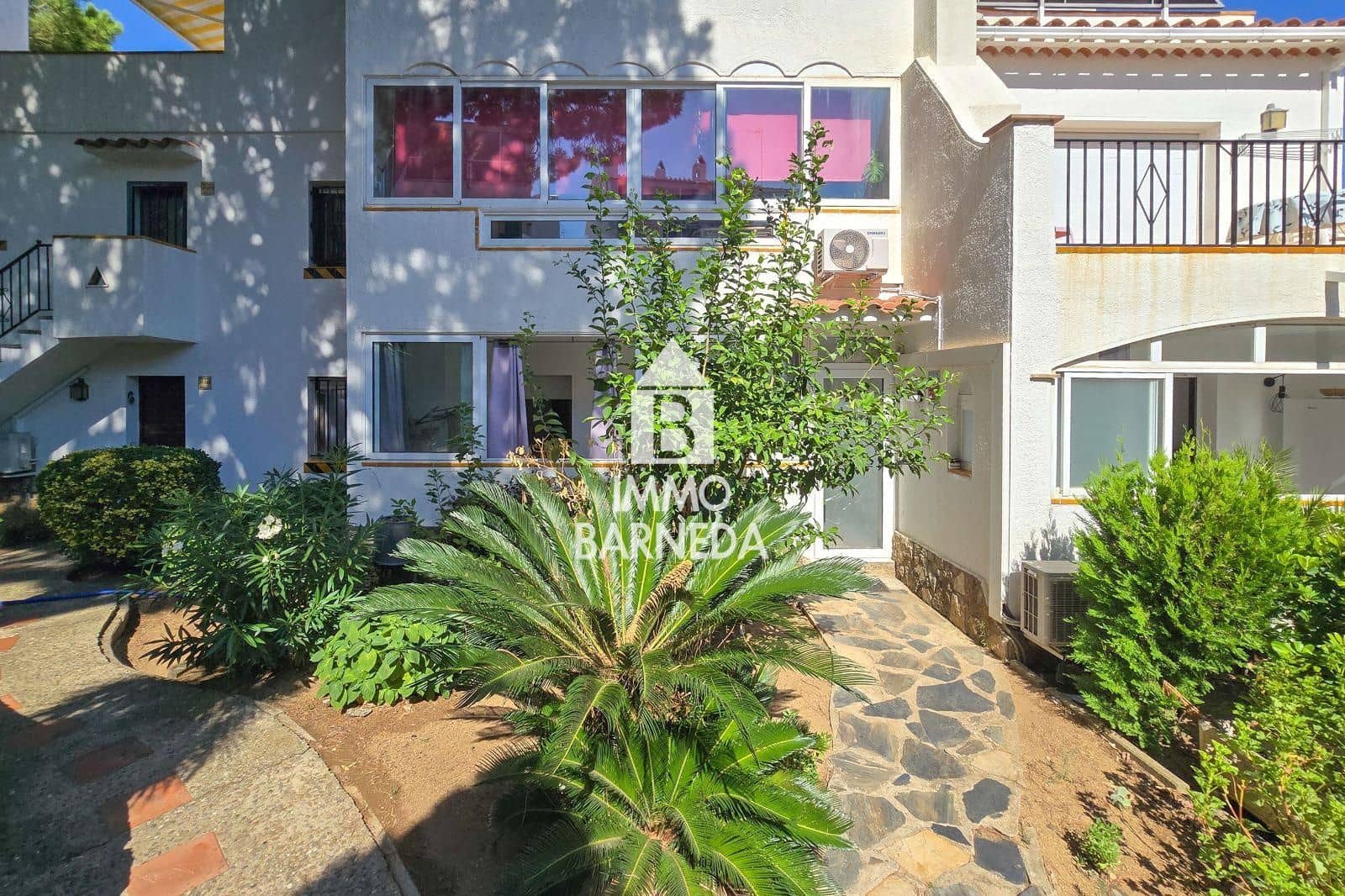 1 chambre Appartement à vendre à Roses avec piscine garage - 139 500 € (Ref: 10132114)