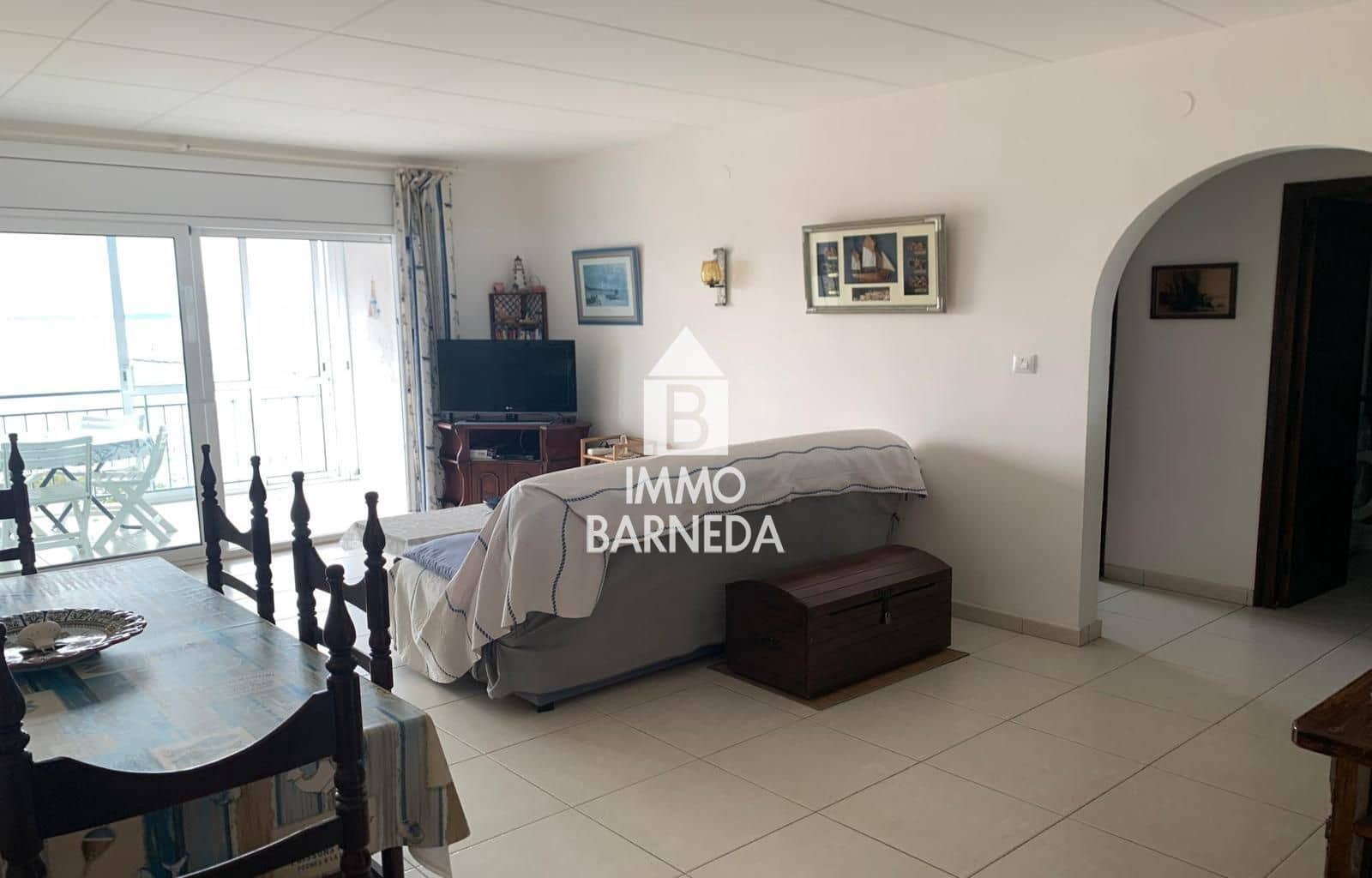 2 bedroom Flat for sale in Roses with garage - € 387,000 (Ref: 10132115)