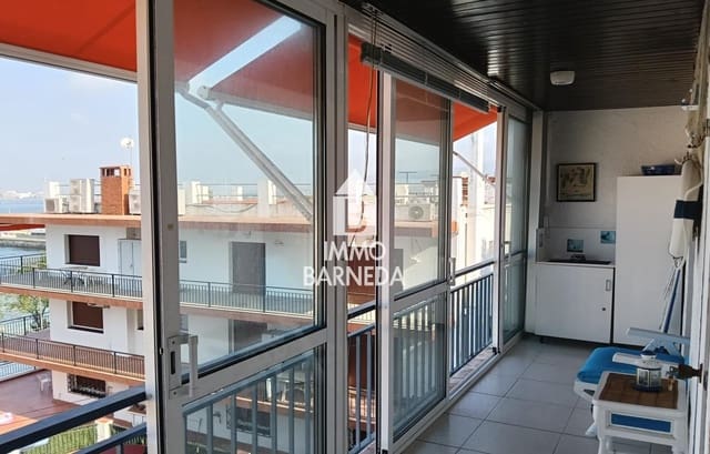 2 bedroom Flat for sale in Roses with garage - € 387,000 (Ref: 10132115)