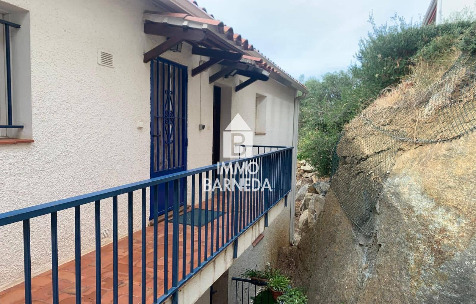 2 bedroom Flat for sale in Roses with garage - € 387,000 (Ref: 10132115)