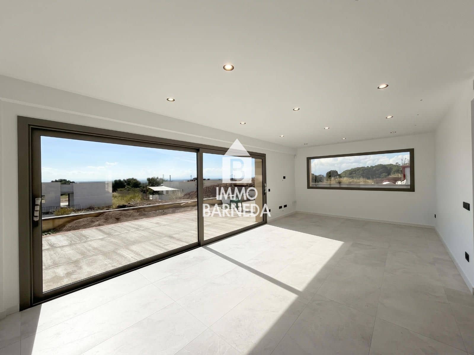 3 soveværelse Villa til salg i Palau-saverdera med swimmingpool garage - € 561.750 (Ref: 10141344)
